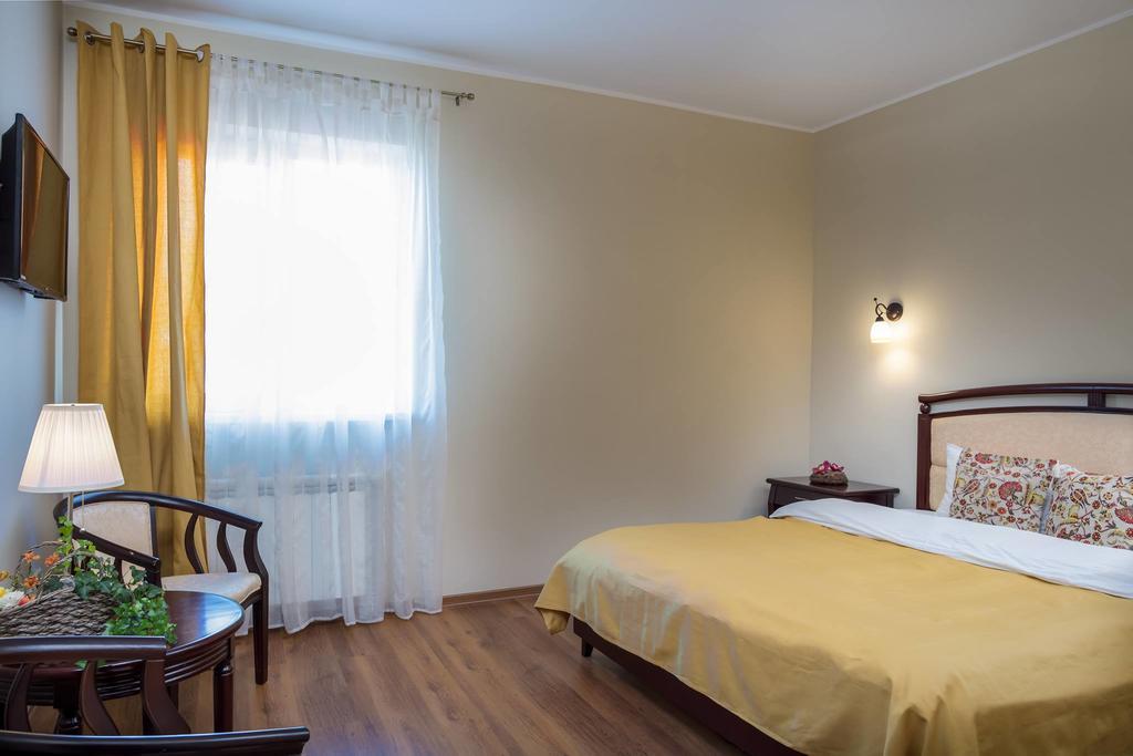 Pensiunea Boema Piatra Neamţ Extérieur photo
