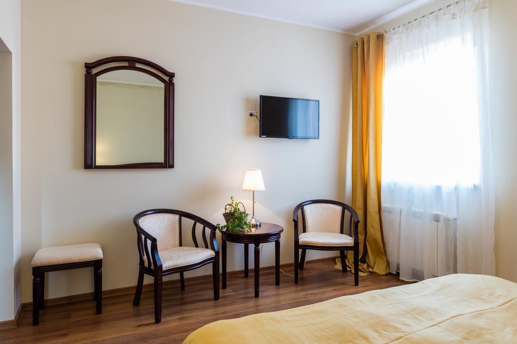 Pensiunea Boema Piatra Neamţ Extérieur photo